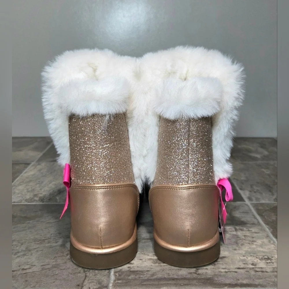 JUICY COUTURE MANTECA GOLD GLITTER BOOTS.